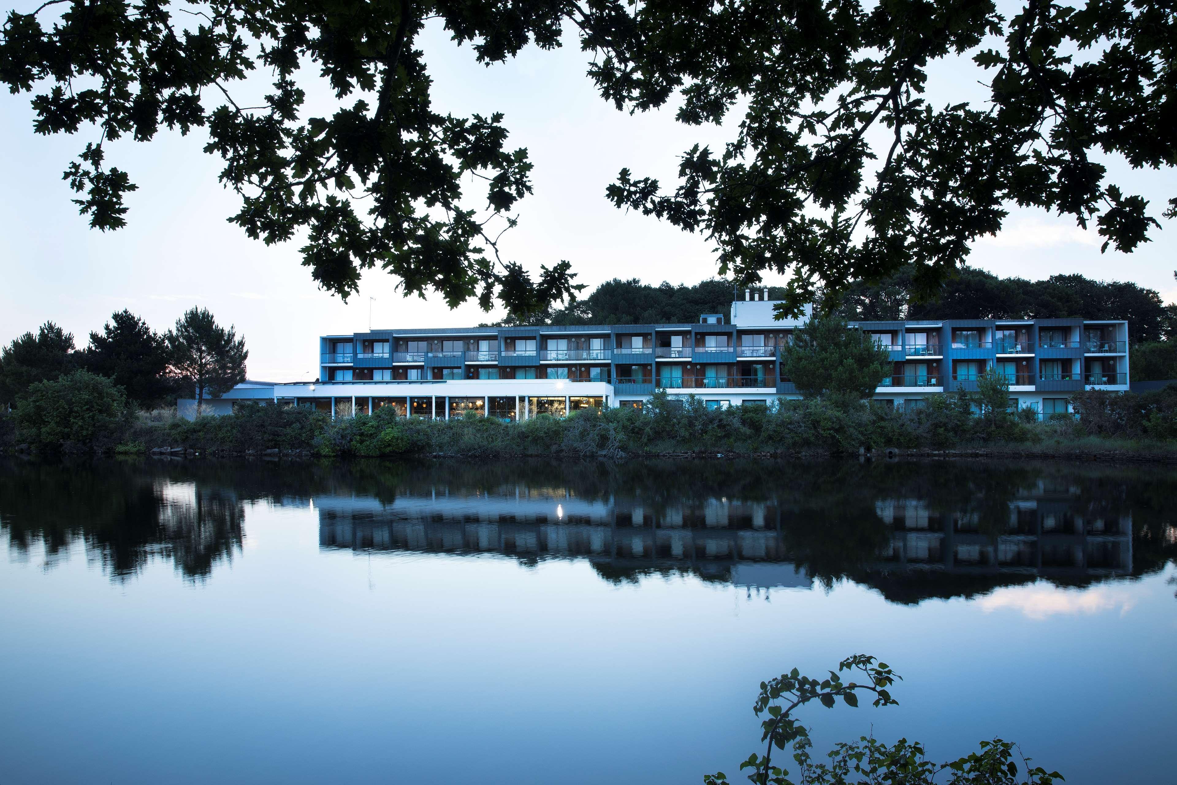 Best Western Plus Hotel Les Rives Du Ter Larmor-Plage Exterior photo