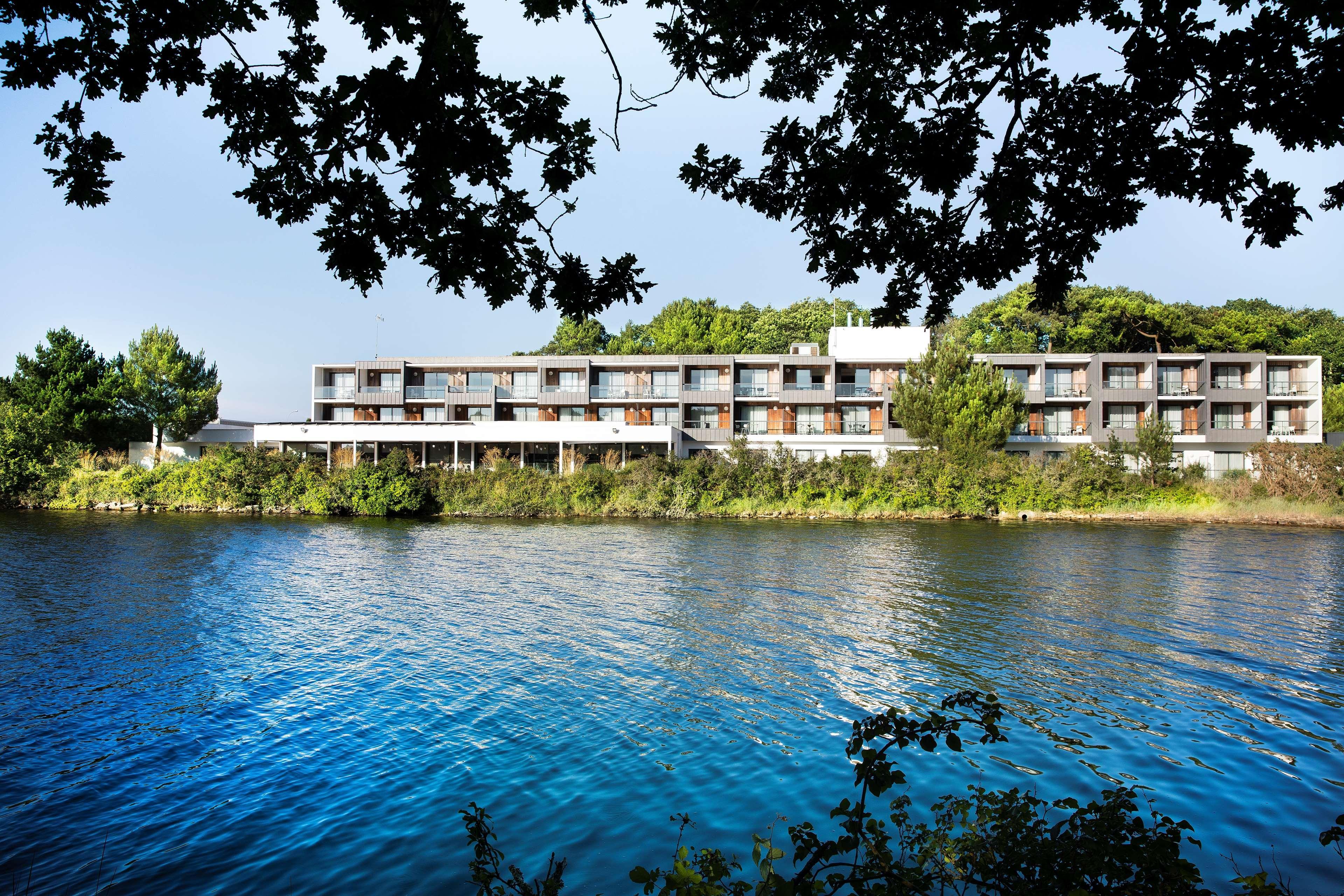 Best Western Plus Hotel Les Rives Du Ter Larmor-Plage Exterior photo